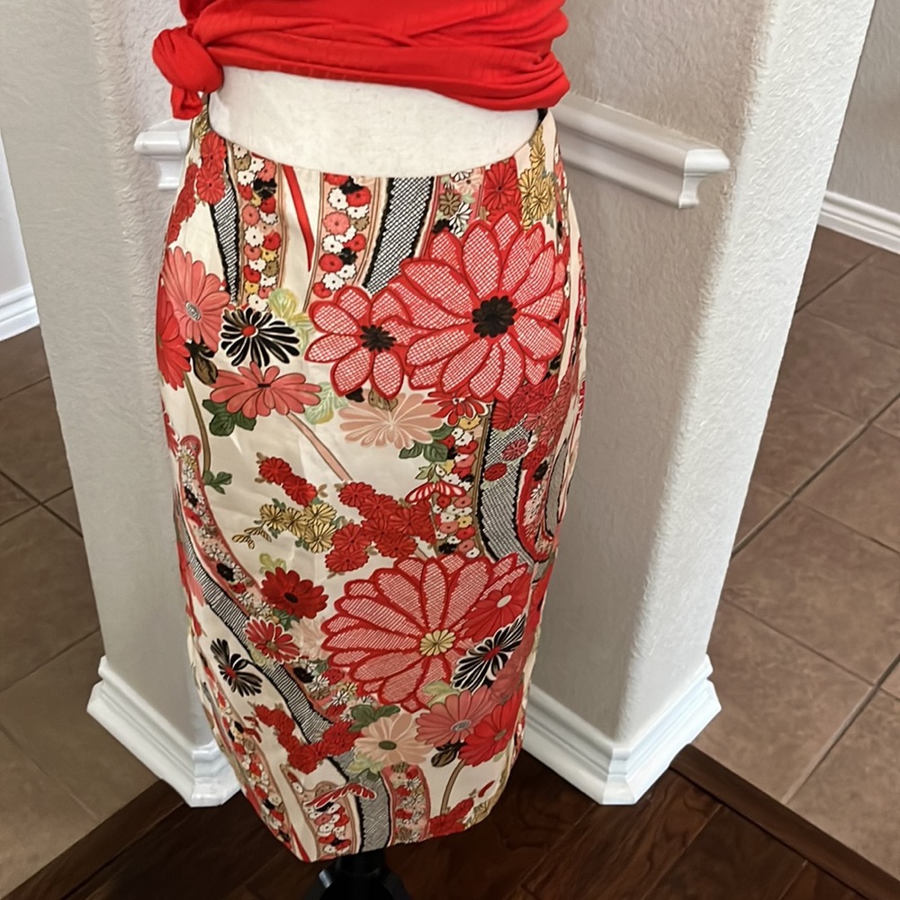 Vintage 90’s Giorgio Fiorlini red floral print silky skirt Size 8